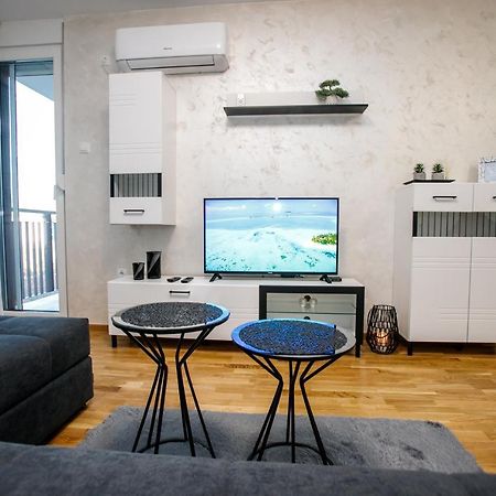 Tik Tak Apartman Subotica Buitenkant foto