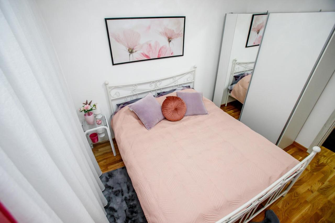 Tik Tak Apartman Subotica Buitenkant foto