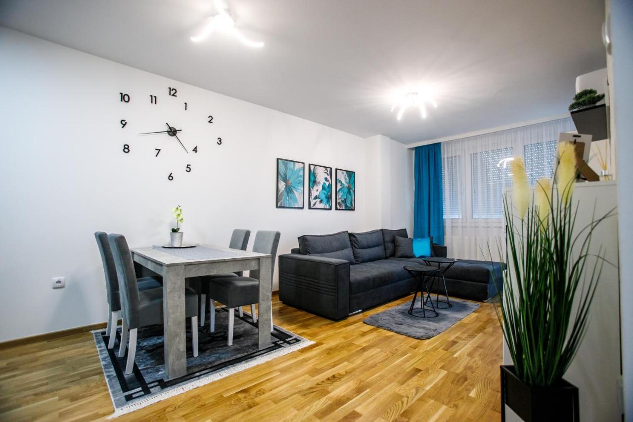 Tik Tak Apartman Subotica Buitenkant foto