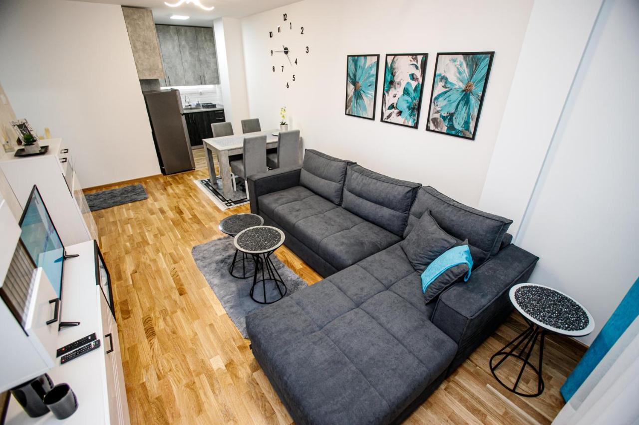Tik Tak Apartman Subotica Buitenkant foto